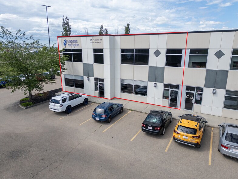 120 Pembina Rd, Sherwood Park, AB à vendre - Photo de l’immeuble – Image 2 sur 28