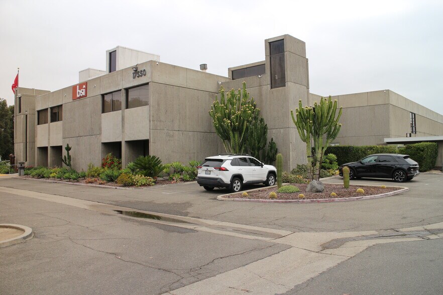 17550 Gillette Ave, Irvine, CA à vendre - Photo de l’immeuble – Image 2 sur 46