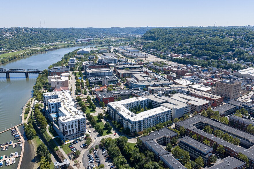2600 E Carson St, Pittsburgh, PA à louer - Photo de l’immeuble – Image 3 sur 8