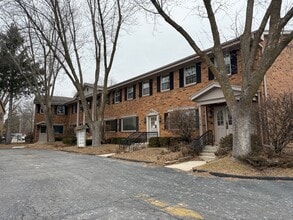 W62N244 Washington Ave, Cedarburg, WI à louer Photo intérieure– Image 1 sur 1