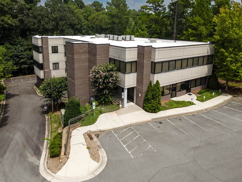 311-327 Providence Rd, Chapel Hill, NC à louer - Photo de l’immeuble – Image 3 sur 13