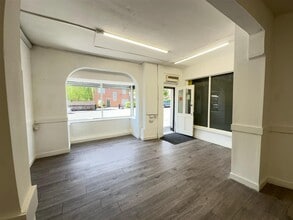 44-44A Leicester Rd, Salford à louer Photo intérieure– Image 2 sur 8