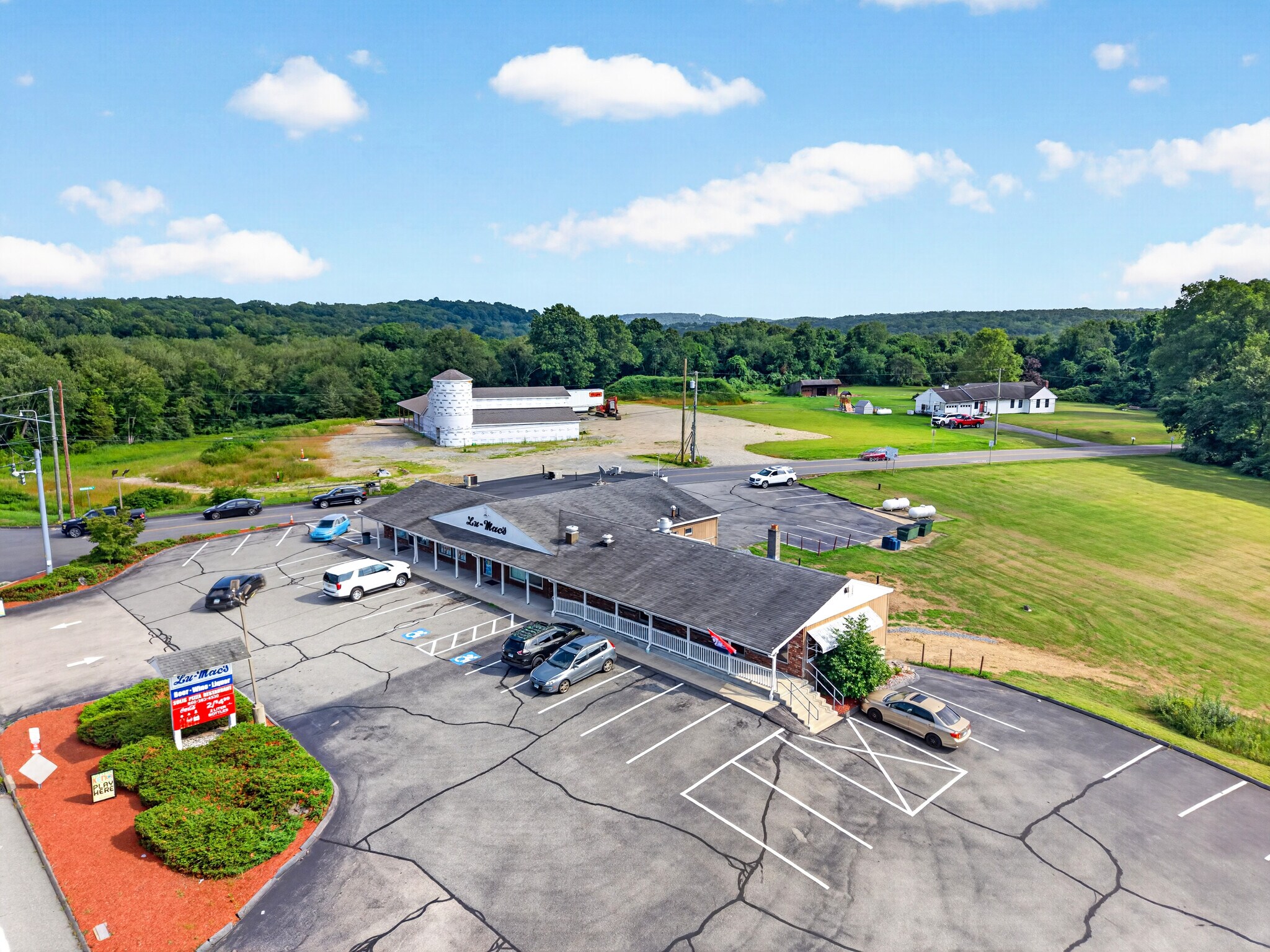 352 Route 2, Preston, CT à louer Photo de l’immeuble– Image 1 sur 17