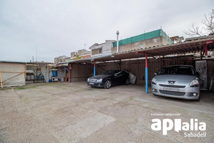 Spécialité dans Barberà del Vallès, Barcelona à vendre - Photo de l’immeuble – Image 2 sur 9