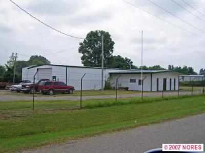 710 Industrial Rd, Bristow, OK à vendre - Photo principale – Image 1 sur 8