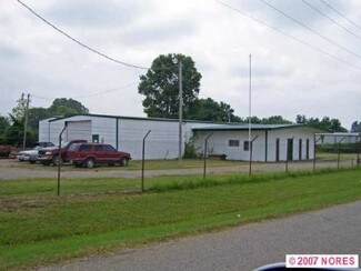 Plus de détails pour 710 Industrial Rd, Bristow, OK - Industriel/Logistique à vendre
