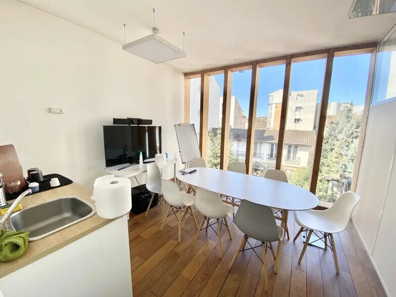 Bureau dans Malakoff à louer - Photo de l’immeuble – Image 2 sur 7