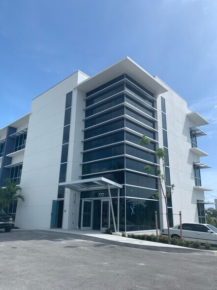 777 US Highway 1 N, Tequesta, FL à louer - Photo de l’immeuble – Image 2 sur 10