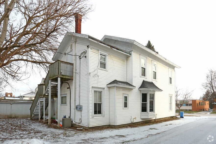 1031 N Washington Ave, Lansing, MI à louer - Photo de l’immeuble – Image 3 sur 30