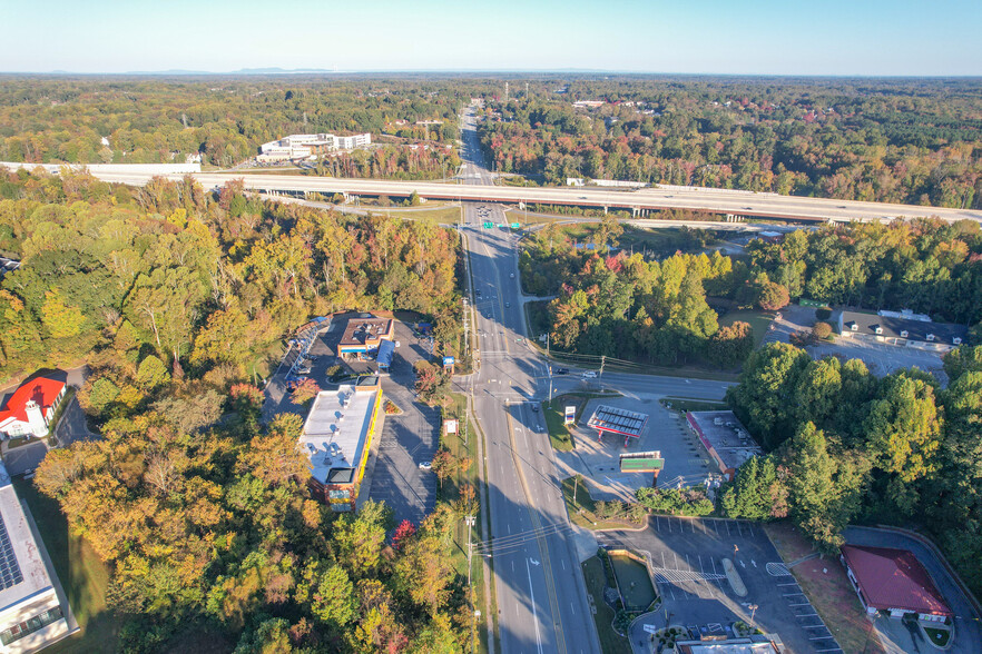 3743 Battleground Ave, Greensboro, NC à louer - Photo de l’immeuble – Image 3 sur 6