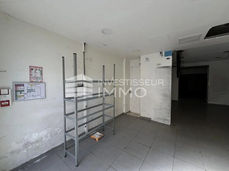 Local commercial dans Paris à louer - Photo intérieure – Image 2 sur 6