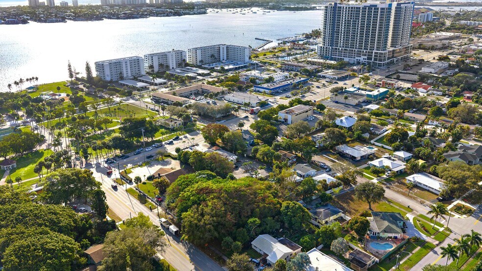 624 N Federal Hwy, Lake Park, FL à vendre - Photo principale – Image 1 sur 4
