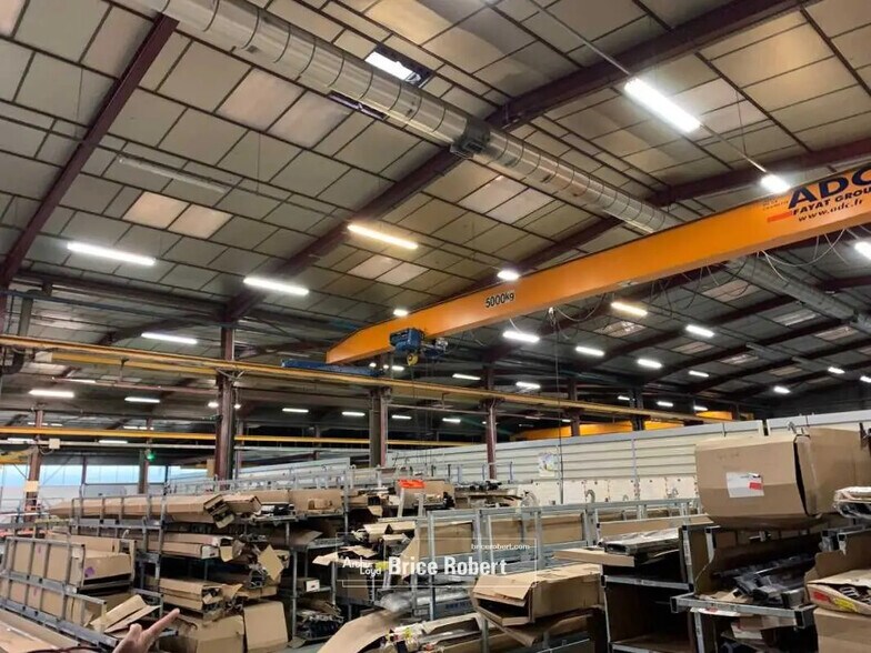 Bureau dans Vaulx-en-Velin à louer - Photo de l’immeuble – Image 3 sur 6