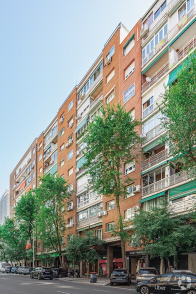 Calle Capitán Haya, 60, Madrid, Madrid à louer - Photo de l’immeuble – Image 2 sur 4