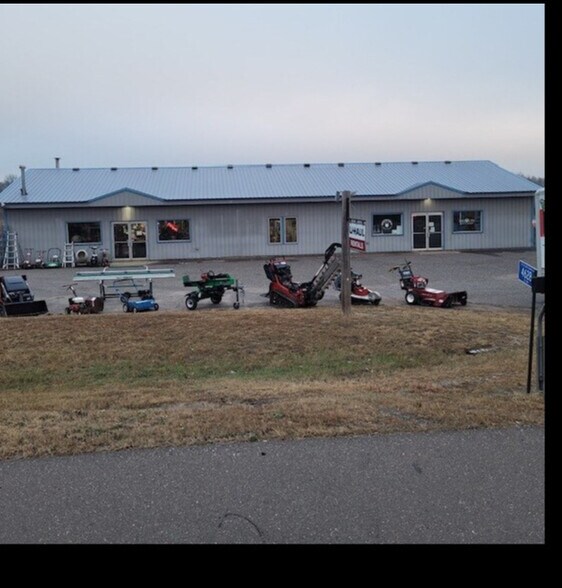 4628 Isanti Trl, North Branch, MN à louer - Photo de l’immeuble – Image 1 sur 2