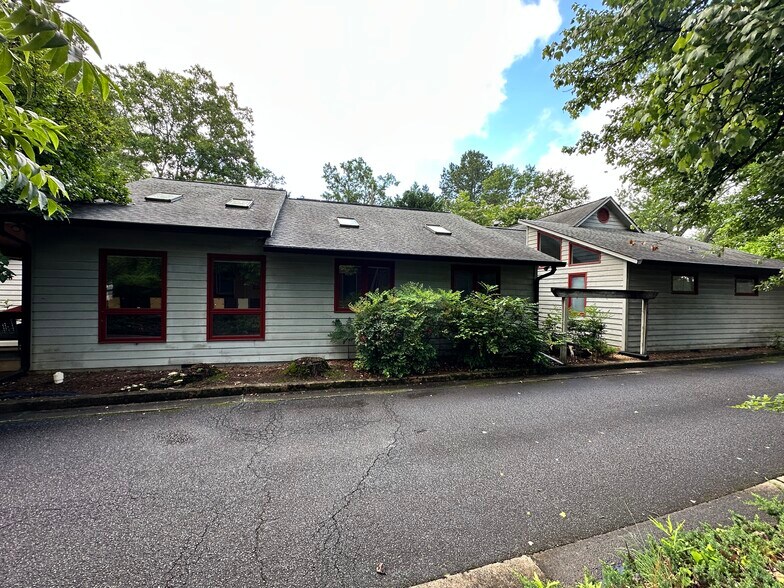 2080 Prince Ave, Athens, GA à louer - Photo de l’immeuble – Image 2 sur 15