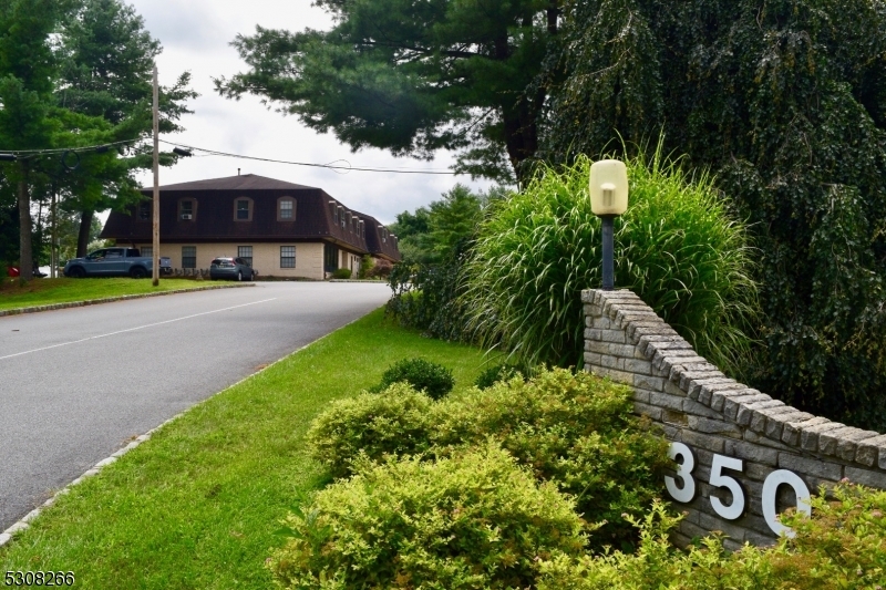 350 Sparta Ave, Sparta, NJ à louer Photo de l’immeuble– Image 1 sur 20