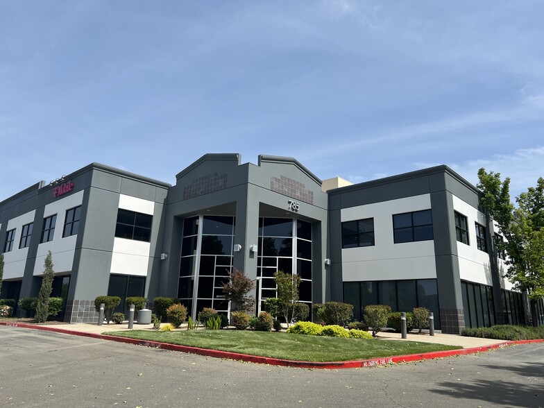 785 Orchard Dr, Folsom, CA à louer - Photo de l’immeuble – Image 2 sur 30