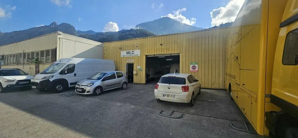 Local d’activités dans Menton à louer - Photo de l’immeuble – Image 3 sur 7