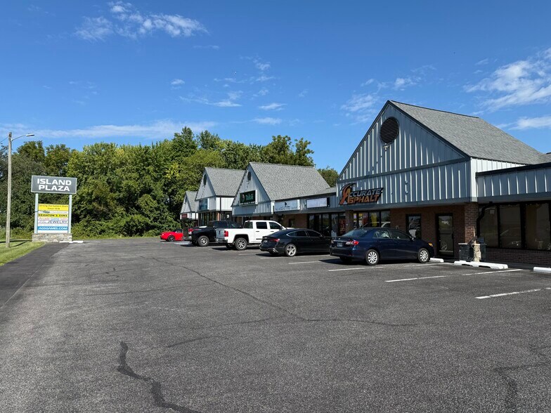 200 Island Plaza Ct, Stevensville, MD à louer - Photo de l’immeuble – Image 1 sur 4