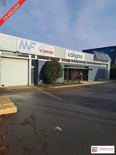 Local d'activités dans Cesson-Sévigné à vendre - Photo de l’immeuble – Image 1 sur 12