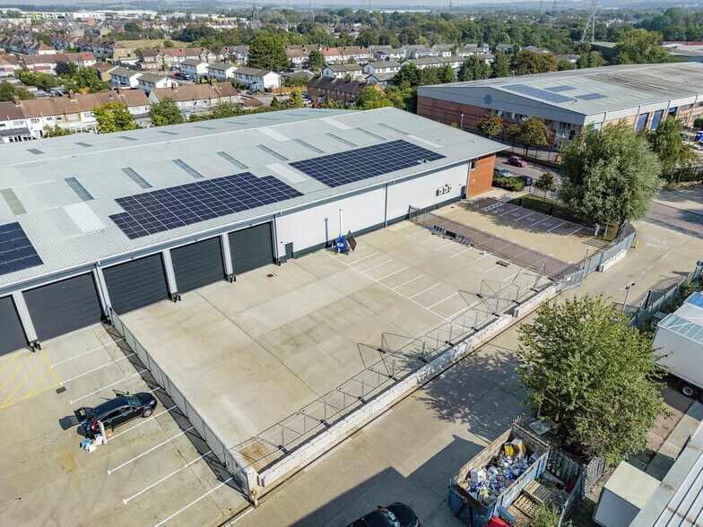 71-73 Bilton Way, Enfield à louer - Photo de l’immeuble – Image 3 sur 10