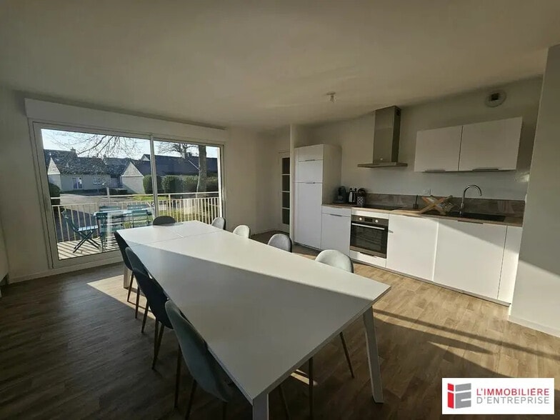 Bureau dans Melesse à louer - Photo intérieure – Image 2 sur 5