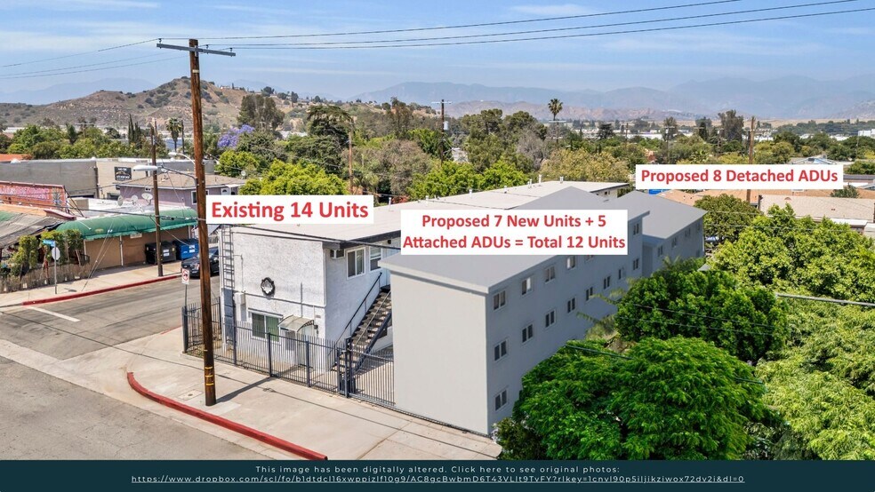 10028 San Fernando Rd, Pacoima, CA à vendre - Photo de l’immeuble – Image 2 sur 17