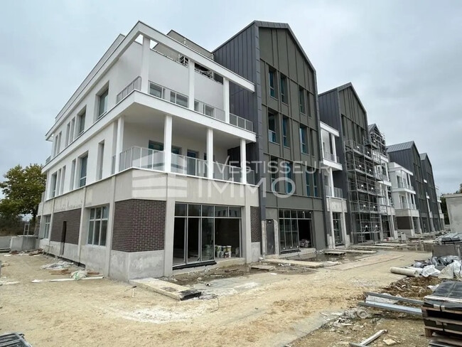 Plus de détails pour Bureau à vendre