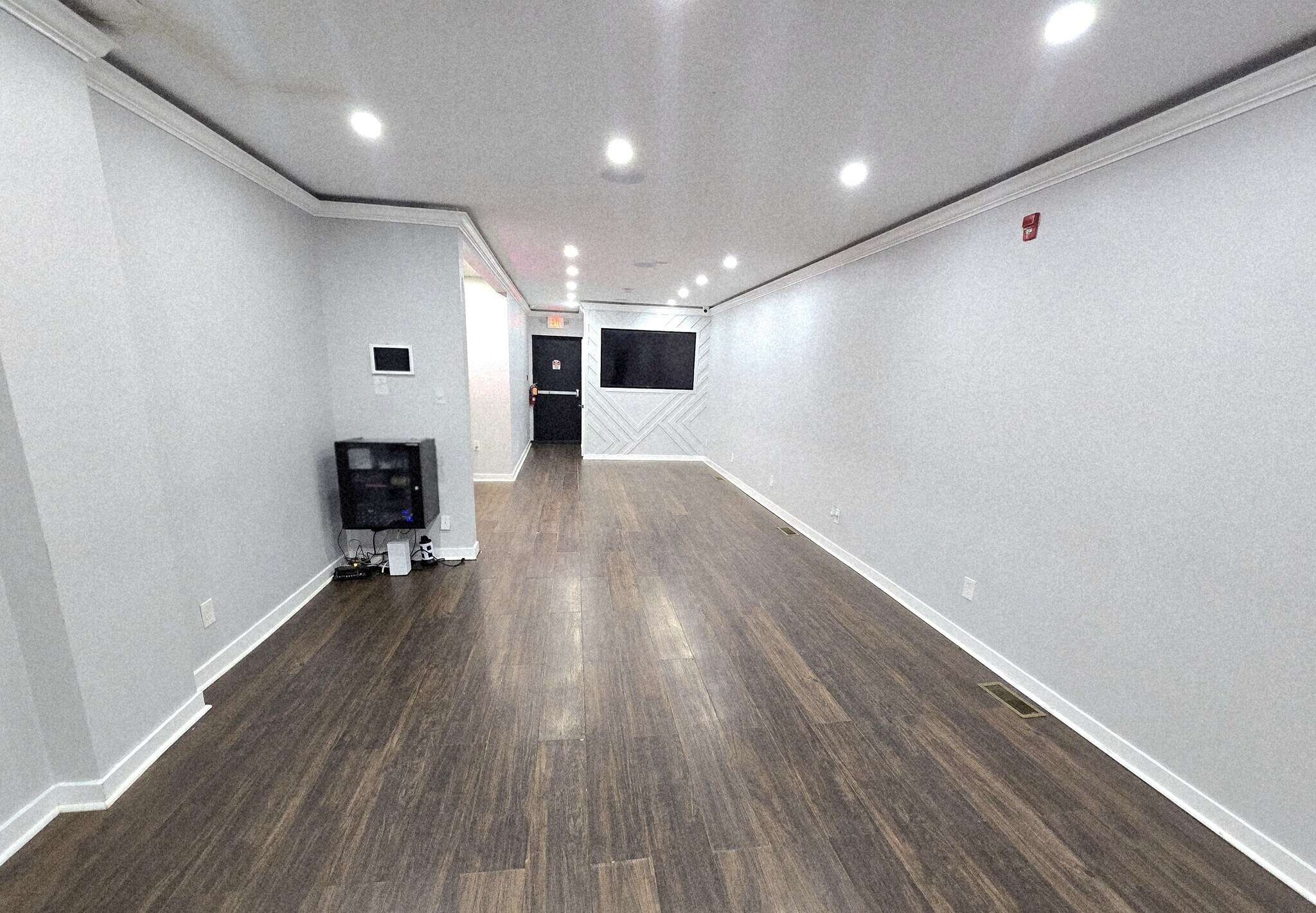 4087 1/2 Lancaster Ave, Philadelphia, PA à louer Photo principale– Image 1 sur 18