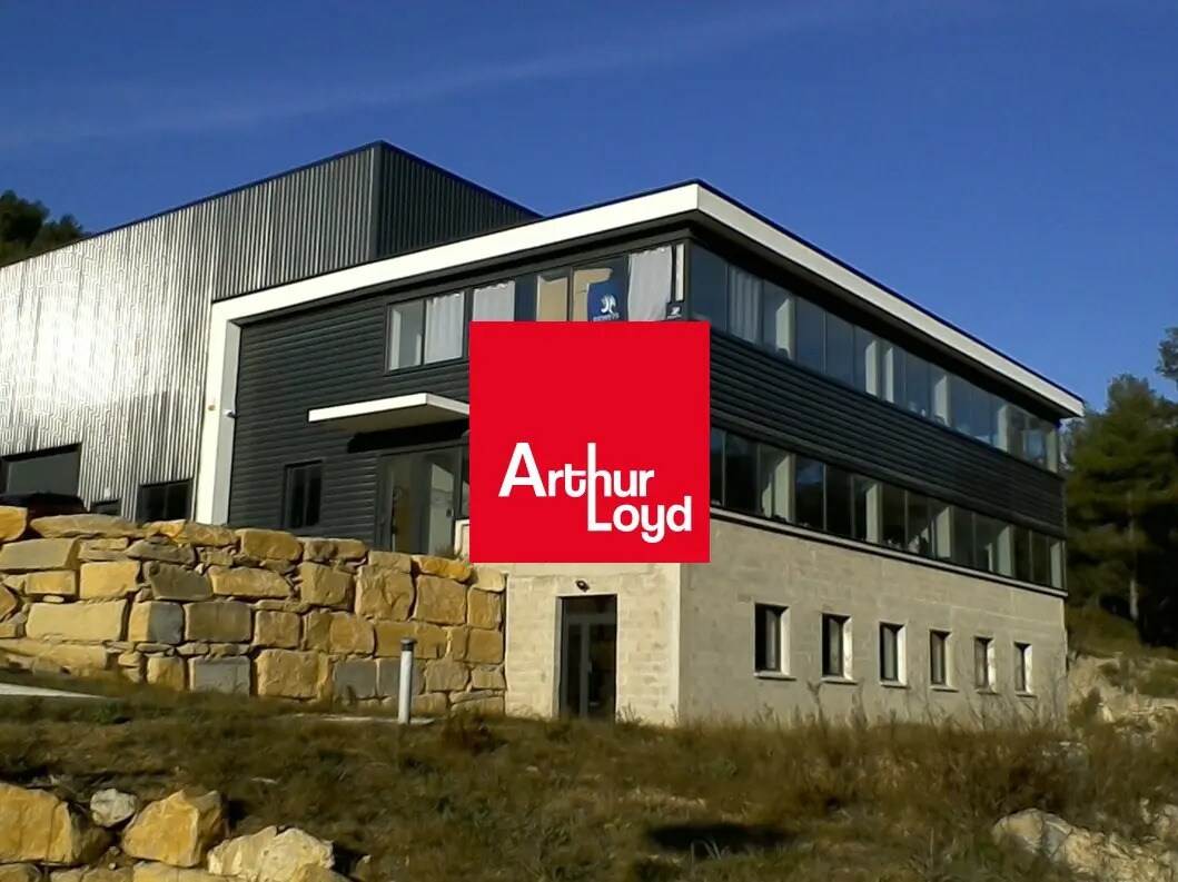 Local d’activités dans La Ciotat à louer Photo principale– Image 1 sur 5