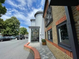 Plus de détails pour Kingsbury Crescent, Staines-Upon-Thames - Bureau à louer