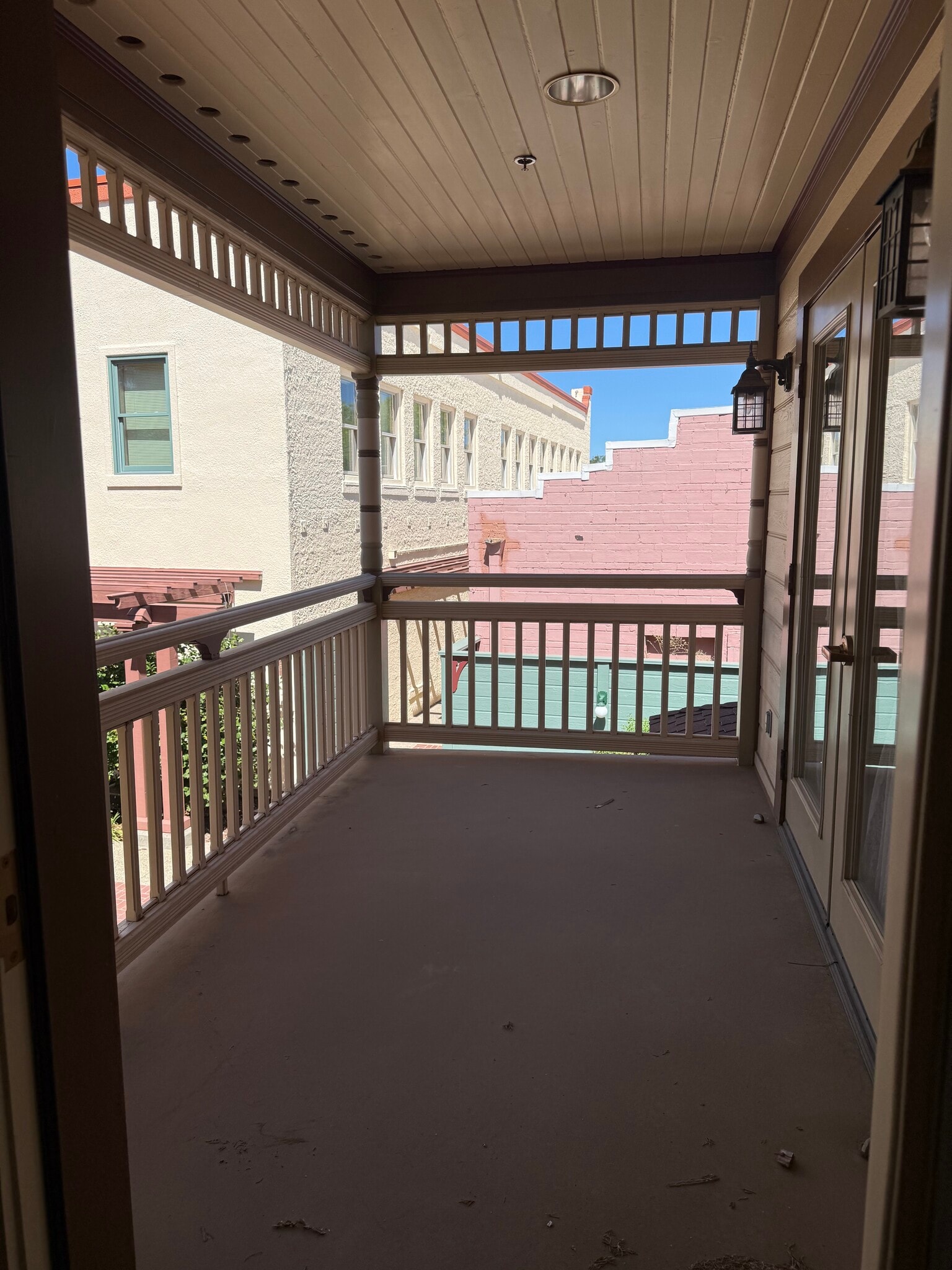 853 Lincoln Way, Auburn, CA à louer Photo intérieure– Image 1 sur 8