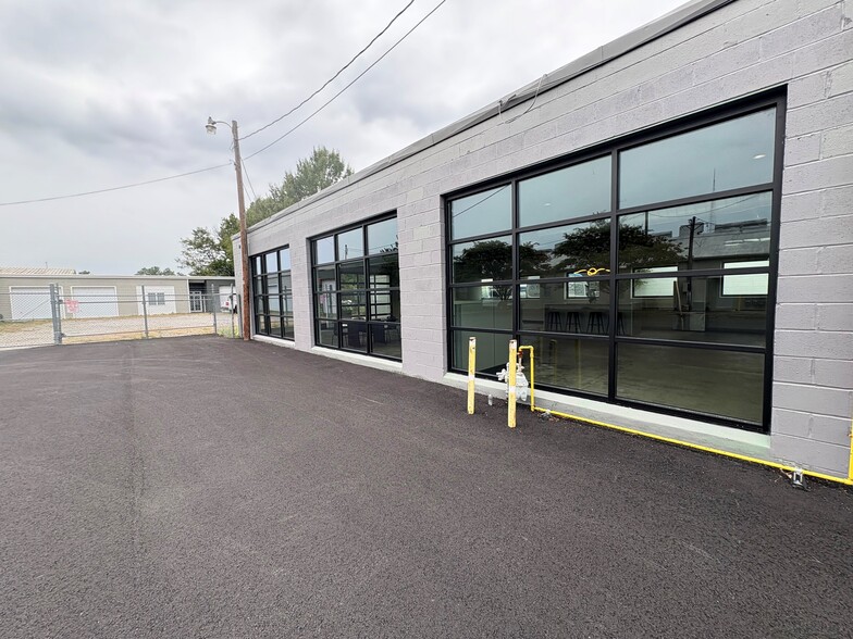 2100 N Hamilton St, Richmond, VA à louer - Photo de l’immeuble – Image 3 sur 14