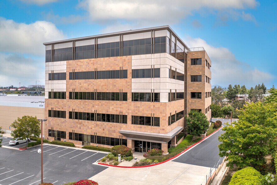 6154 Nancy Ridge Dr, San Diego, CA à louer - Photo principale – Image 1 sur 9