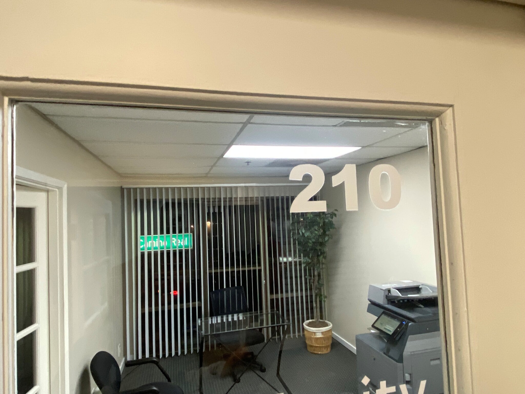 300 S El Camino Real, San Clemente, CA à louer Photo intérieure– Image 1 sur 5
