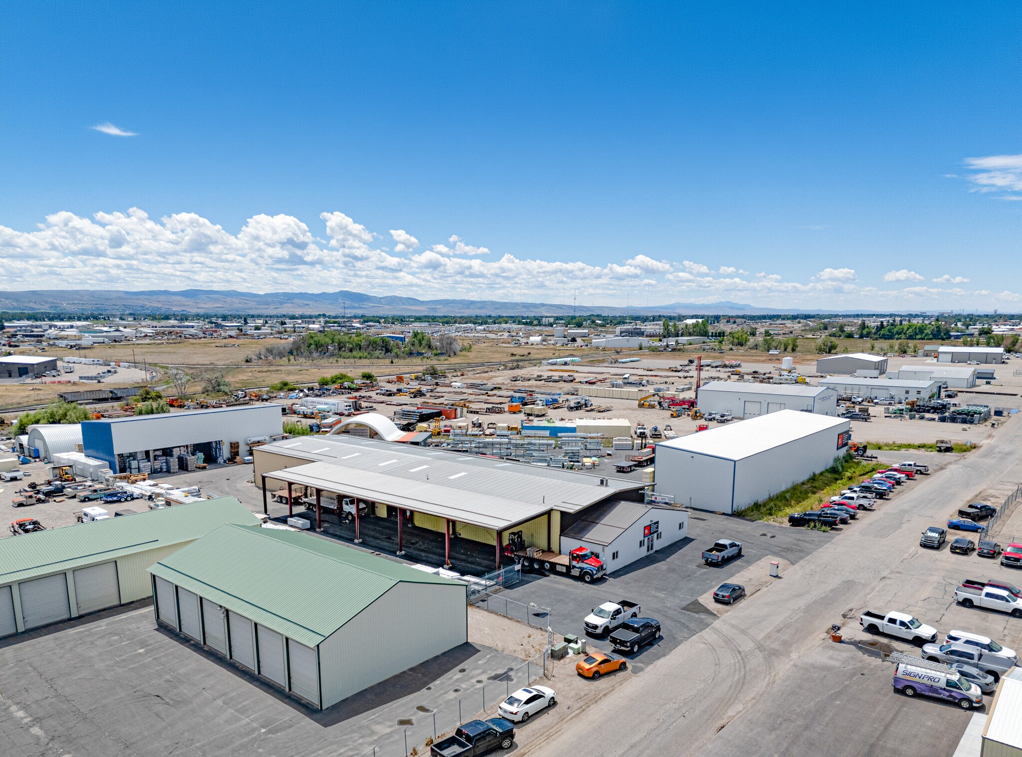4132 N Haroldsen Dr, Idaho Falls, ID à vendre Photo principale– Image 1 sur 6