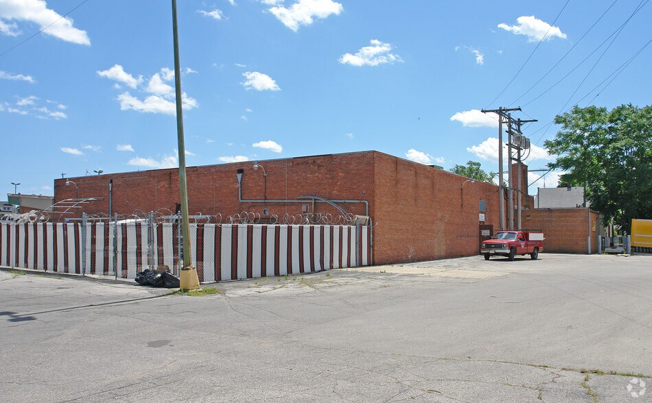 1950 Taylor Ave, Racine, WI à vendre - Photo de l’immeuble – Image 3 sur 3