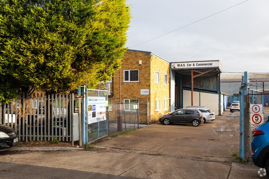 West Ln, Sittingbourne à louer - Photo principale – Image 1 sur 5