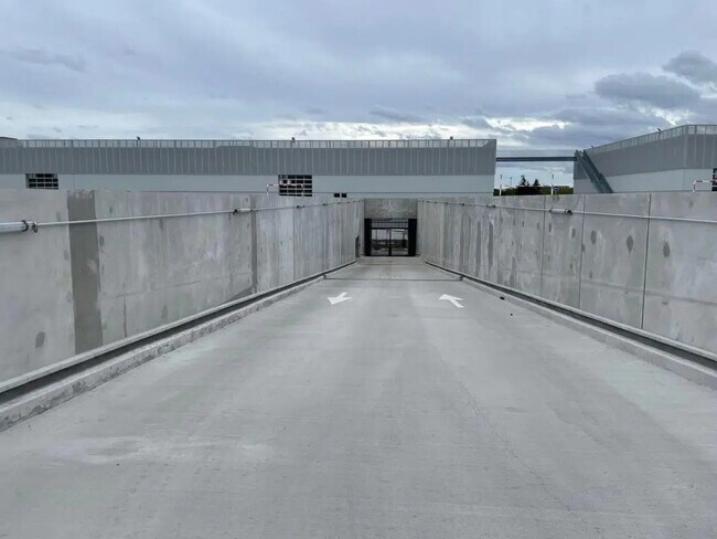 Plus de détails pour Industriel/Logistique à louer