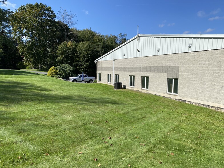 60 Scott Rd, Prospect, CT à louer - Photo de l’immeuble – Image 2 sur 15