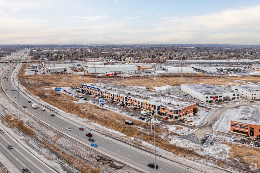 4293-4345 Des Laurentides (A-15) E, Laval, QC à louer - Aérien – Image 3 sur 8