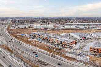 4293-4345 Des Laurentides (A-15) E, Laval, QC - Vue aérienne  vue de carte - Image1
