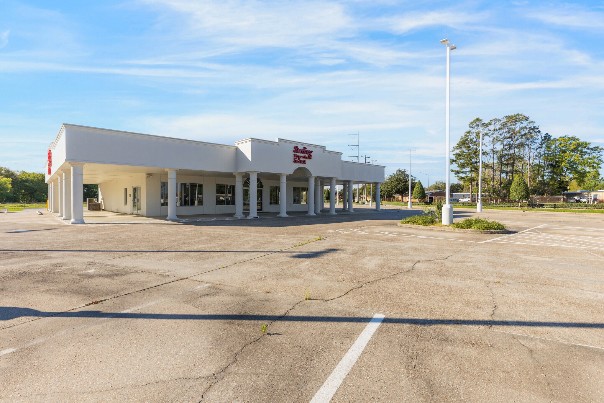 2611 Ambassador Caffery Pky, Lafayette, LA à vendre Photo principale– Image 1 sur 17