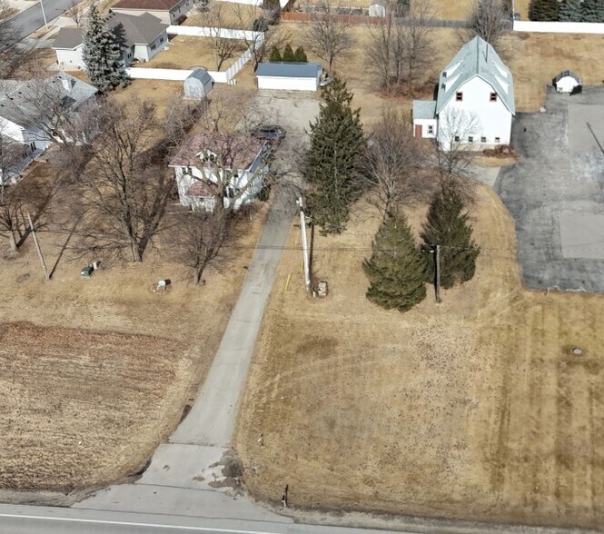 5430 Commercial Ave, Madison, WI à vendre - Photo de l’immeuble – Image 1 sur 2