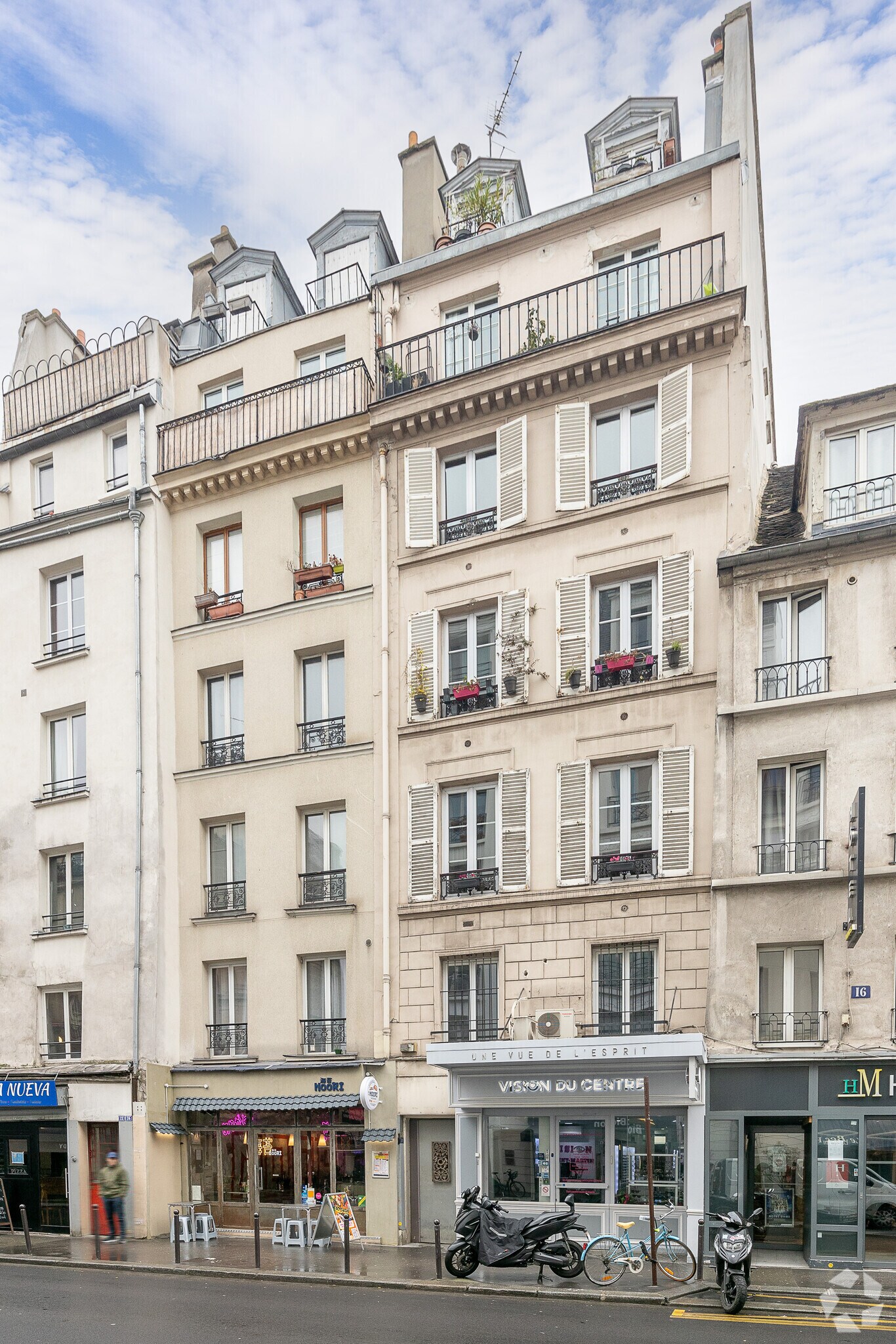 18 Rue Du Faubourg Saint-Martin, Paris à louer Photo principale– Image 1 sur 11