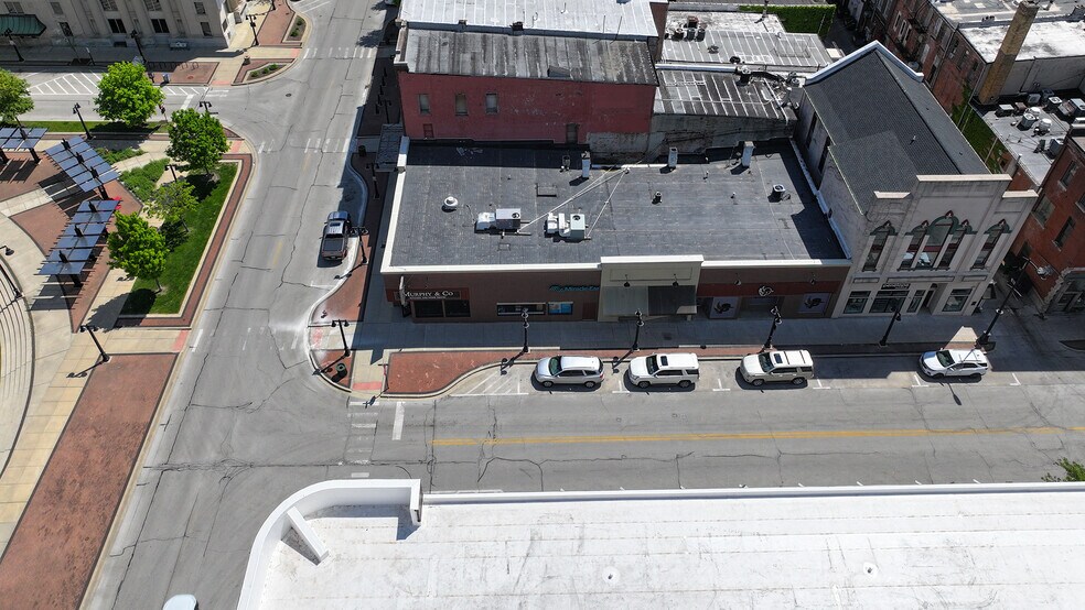 163 N Water St, Decatur, IL à vendre - Photo de l’immeuble – Image 3 sur 7