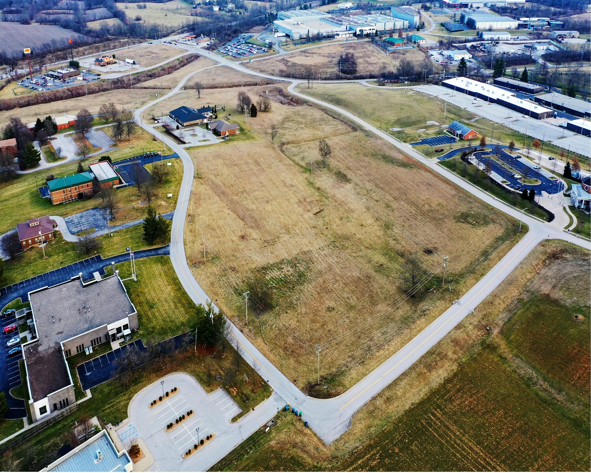 Democrat Dr, Frankfort, KY à vendre Aérien– Image 1 sur 54