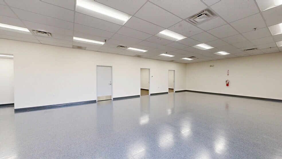 12430 Mercantile Ave, El Paso, TX à louer - Numérisation 3D Matterport – Image 2 sur 33