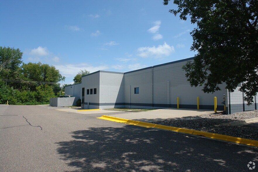15102 Minnetonka Industrial Rd, Minnetonka, MN à louer - Photo de l’immeuble – Image 3 sur 7